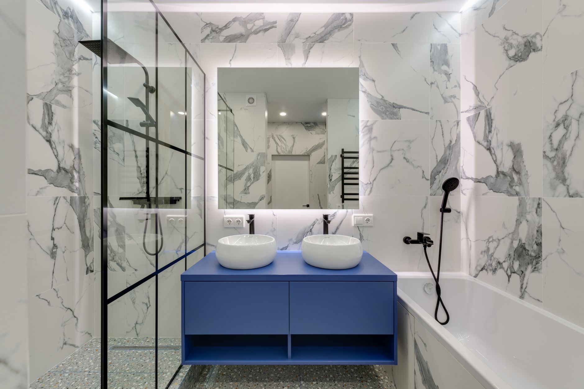 Barrier-Free Bath Solutions